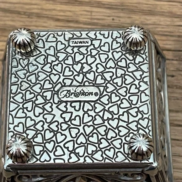 Brighton Metal Heart Trinket Box w Lid Beautiful jewelry box - Picture 11 of 12